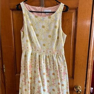 Girl’s size 14 dress. Jessica Simpson brand. Very good condition. Sleeveless